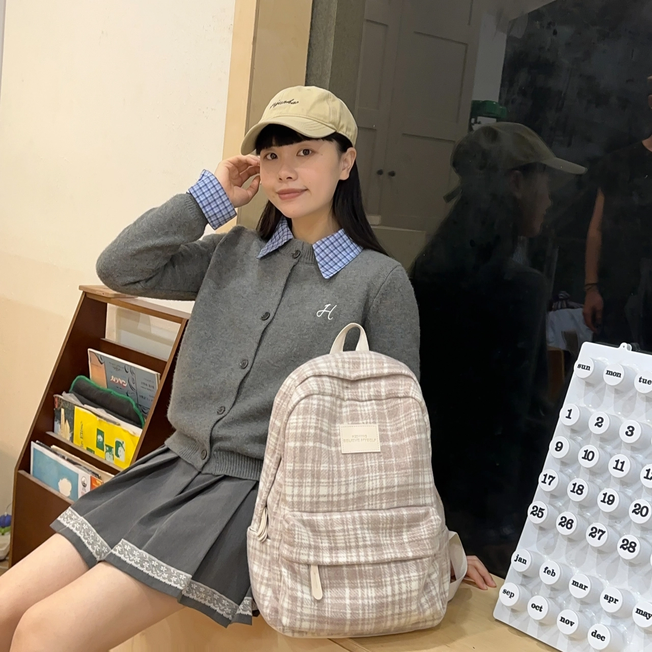 泰克森 大容量 时尚 潮流 呢子 双肩包 常规 男女同款情侣款 米白色/黑色/红色/卡其色