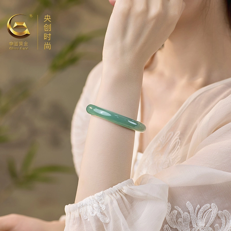 【优质甄选】中国黄金 央创时尚 远山黛油青镯 新中式小众古风经典百搭气质汉服旗袍国风古典宫廷风 礼盒天然 玉髓 手镯 女款