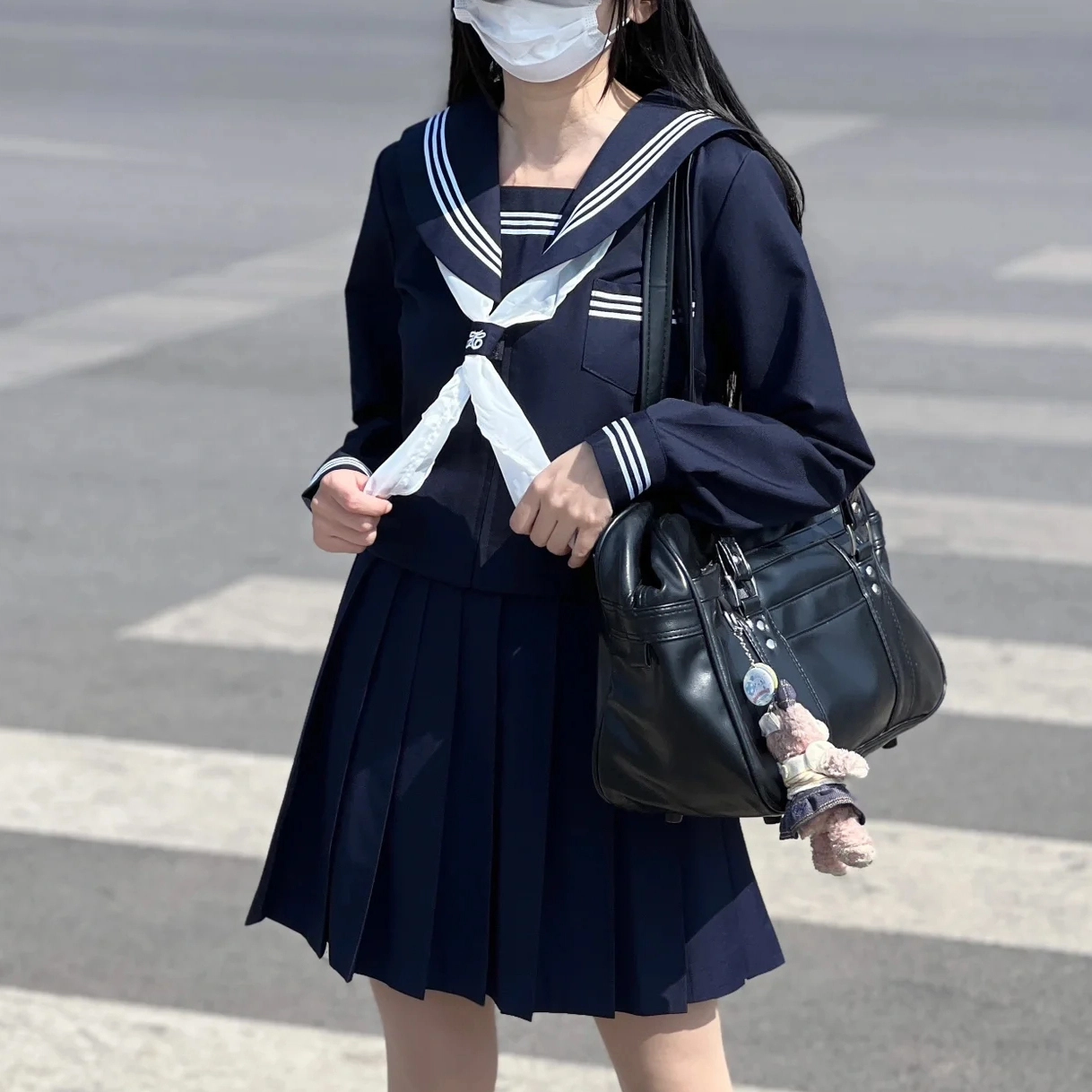 美丽衣橱 日系学院风海军领长袖衬衫纯色褶饰休闲短裙裙装套装 女款 藏蓝色