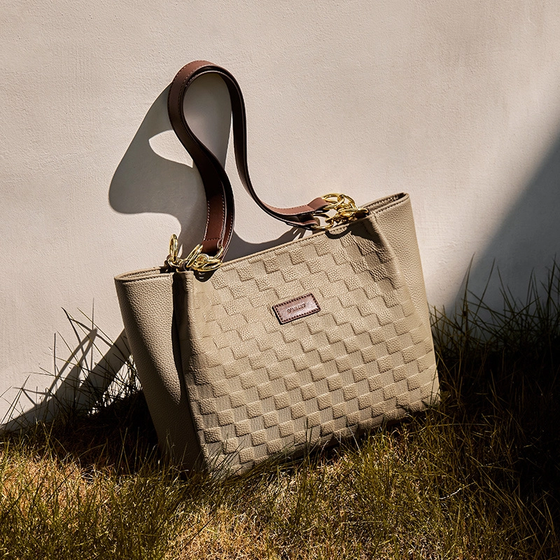 CNNCOO Tote