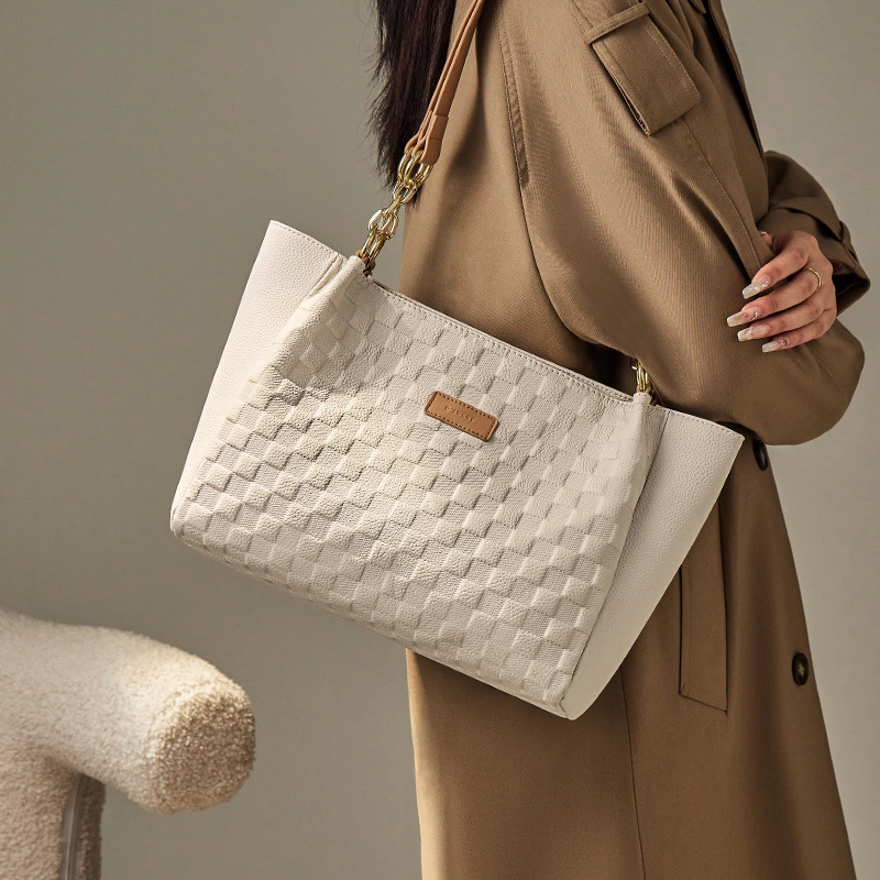 CNNCOO Tote