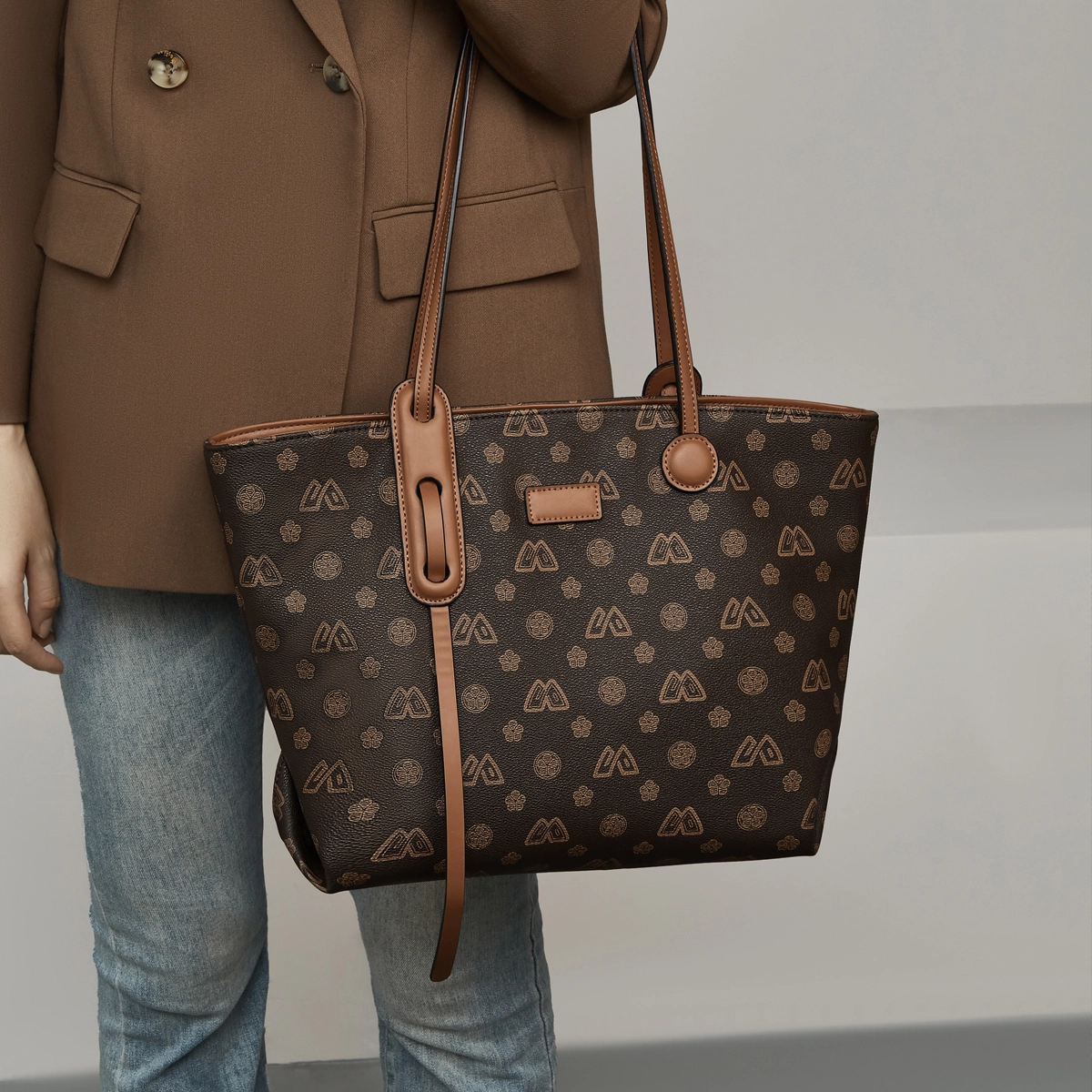 safiya Tote