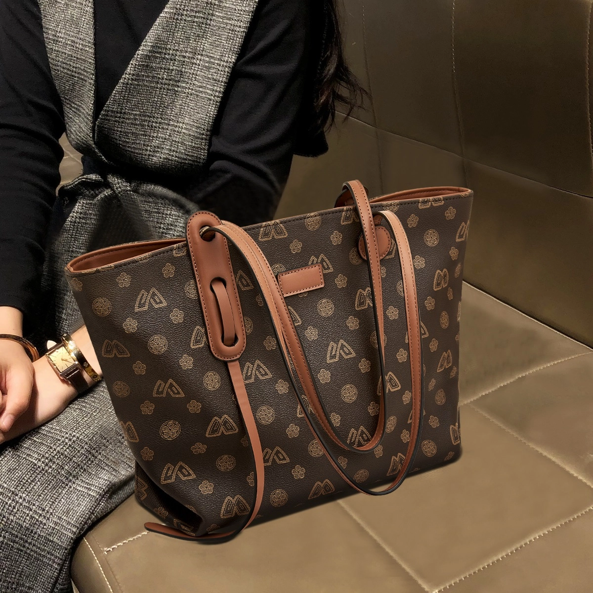 safiya Tote