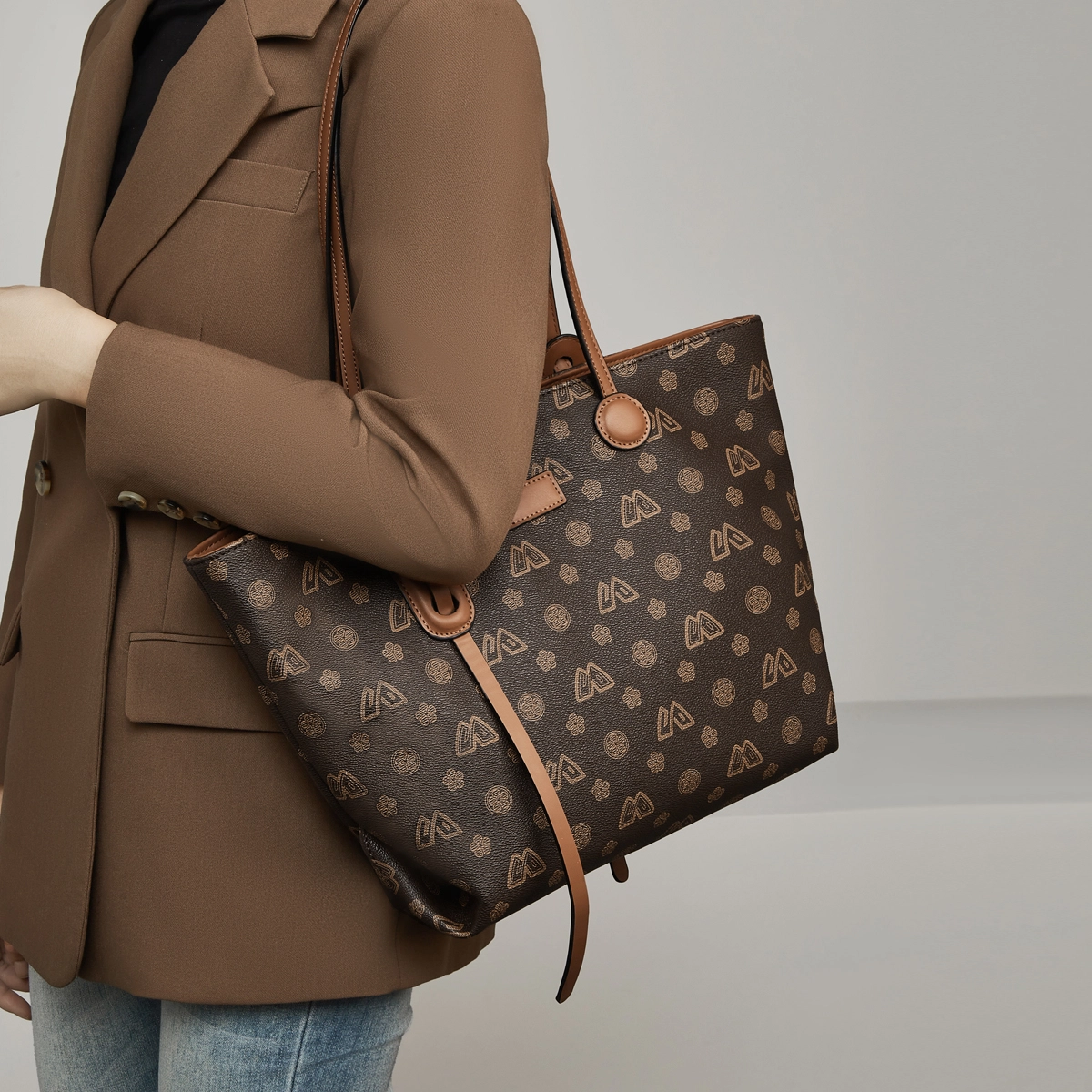 safiya Tote