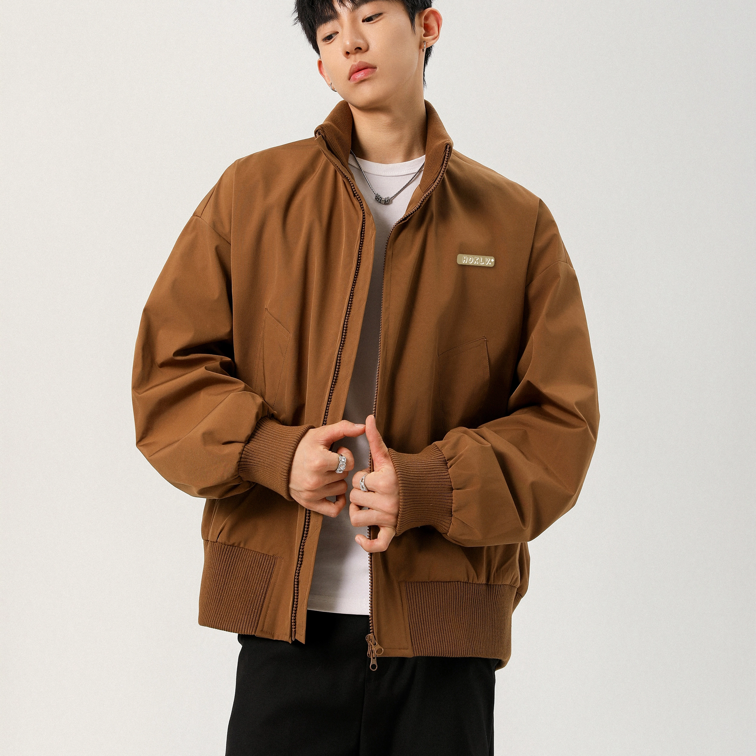 HOKLV logocleanfit