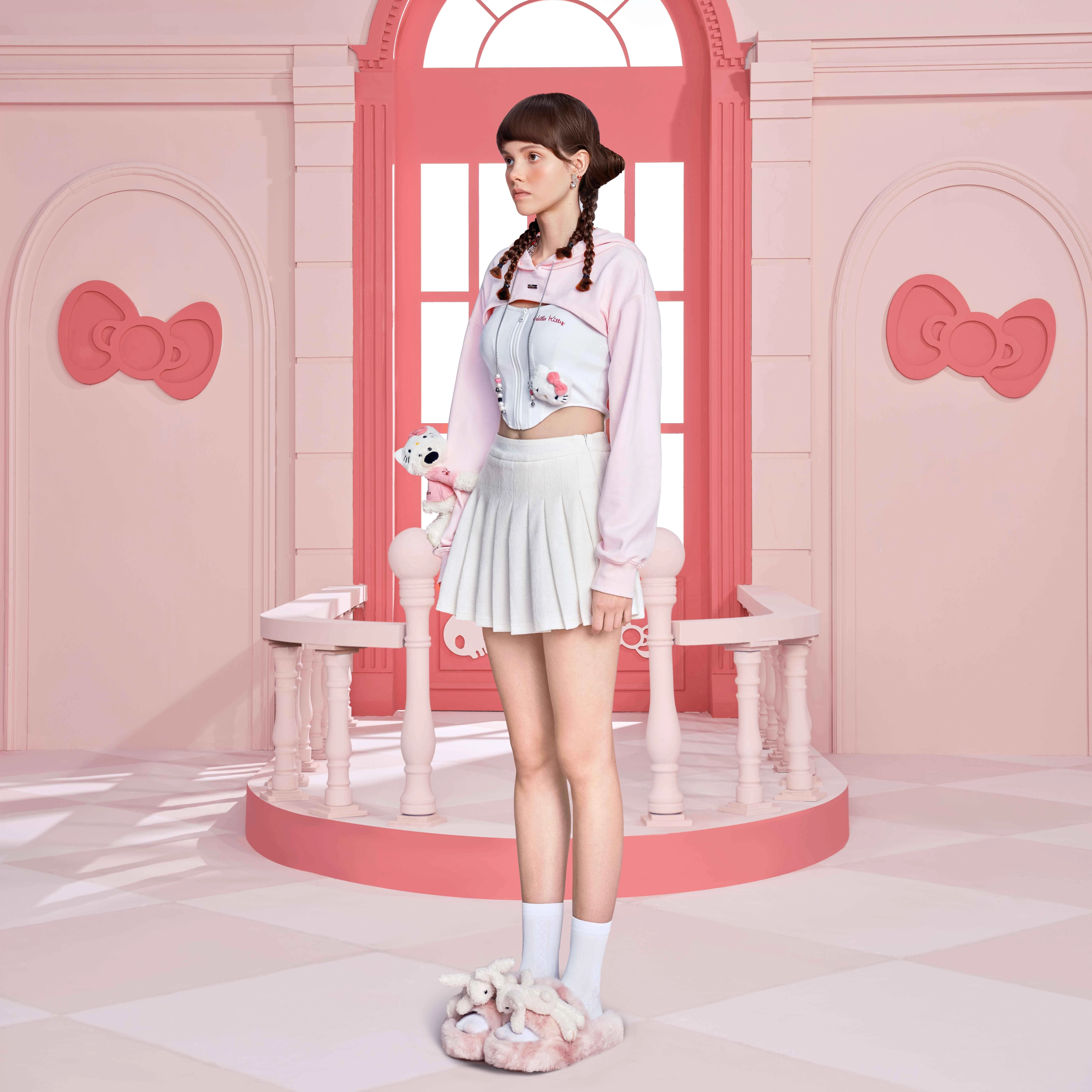 13 DEMARZO x Sanrio