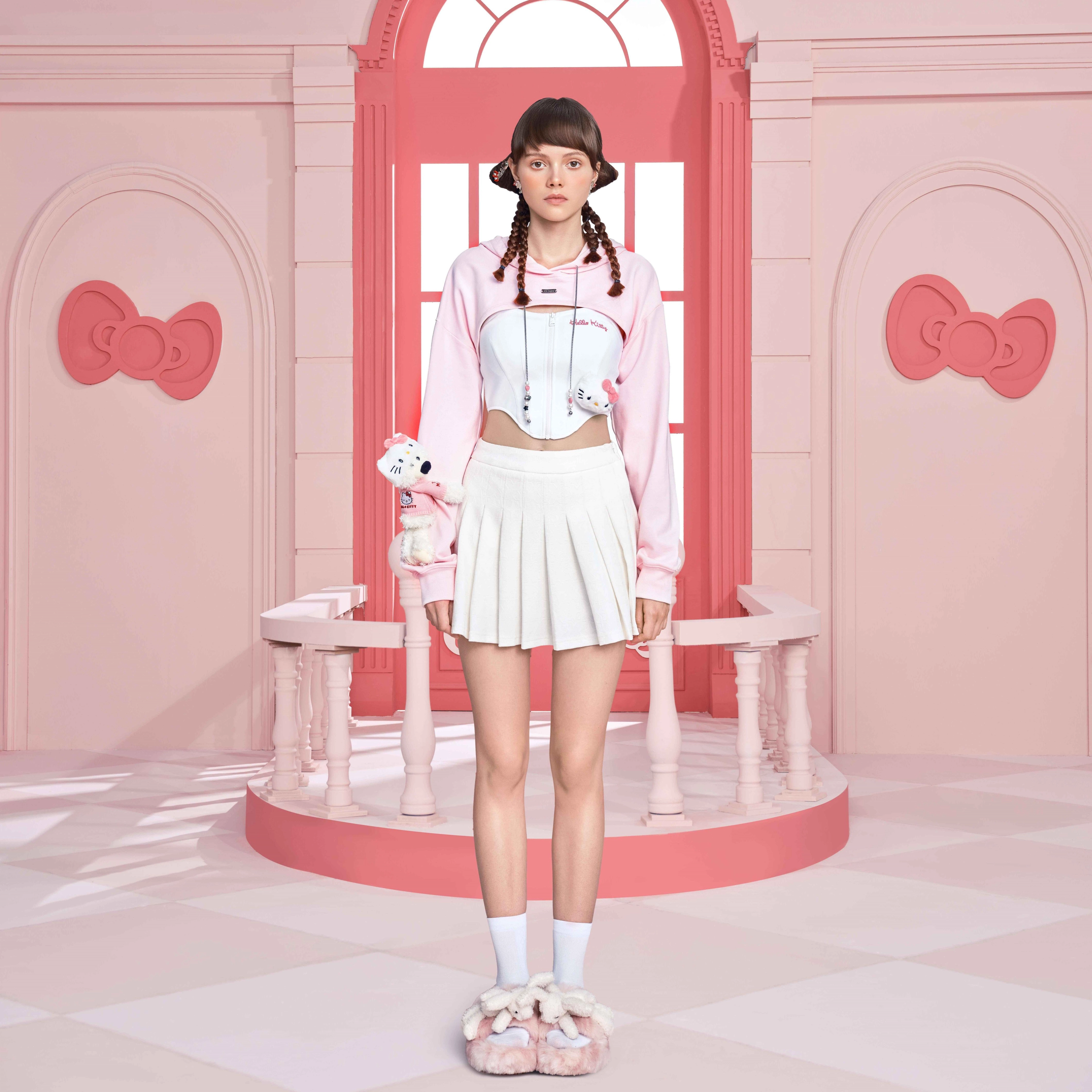 13 DEMARZO x Sanrio