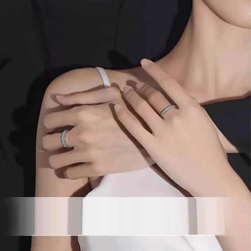 925