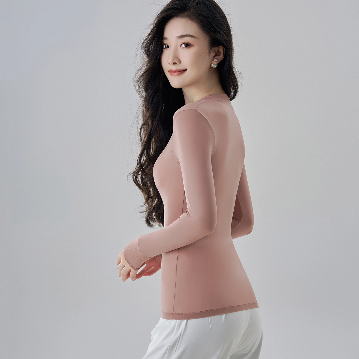 俏佳人 可外穿面膜玻尿酸润肤轻薄无痕圆领蕾丝边美肤衣高弹打底衣 女款