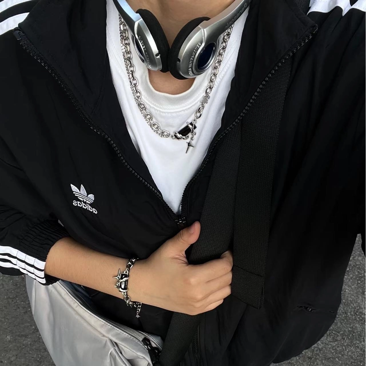 FAIRWHALE ins