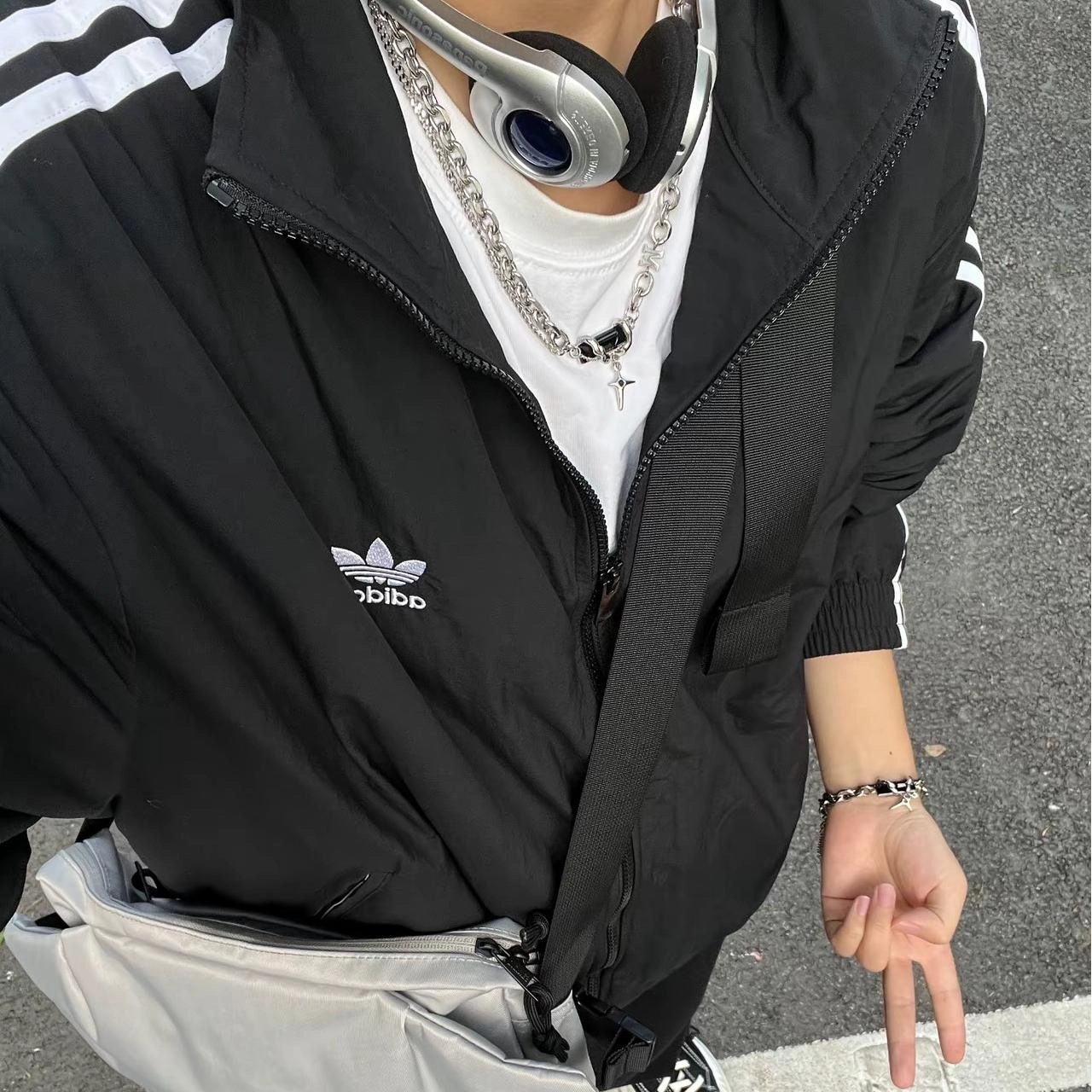 FAIRWHALE ins