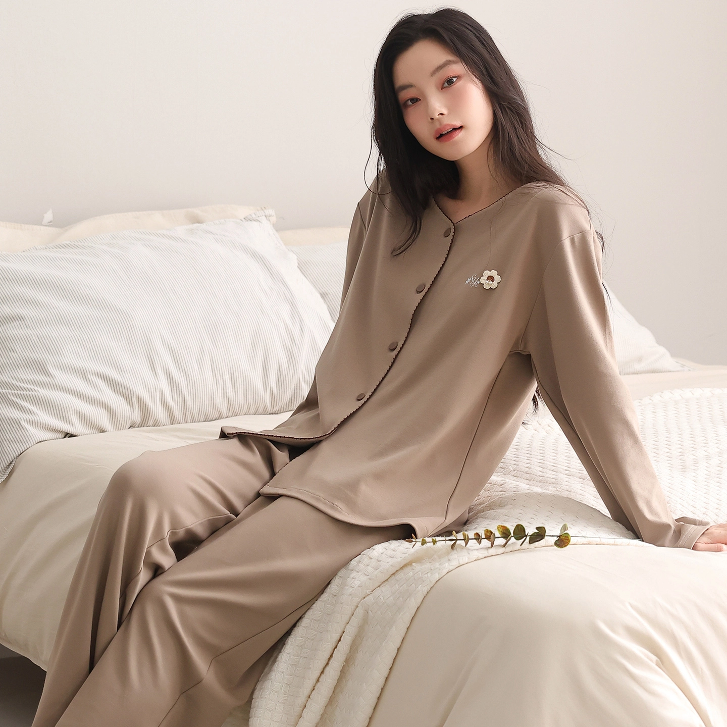 都市丽人 微弹长袖开衫简约高级感家居服睡衣套装 女款