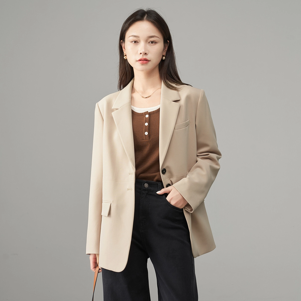 娅丽达 纯色宽松单排扣通勤宽松西装 女款