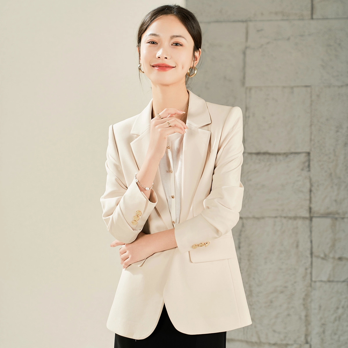 娅丽达 设计感廓形西装 女款