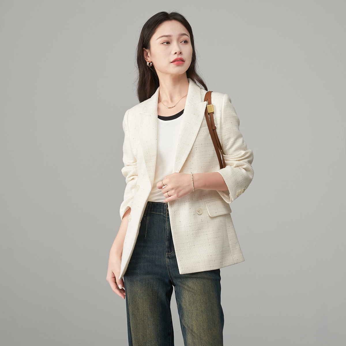 娅丽达 简约纯色双排扣时尚通勤西装 女款