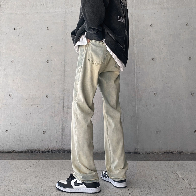 UNthemed
