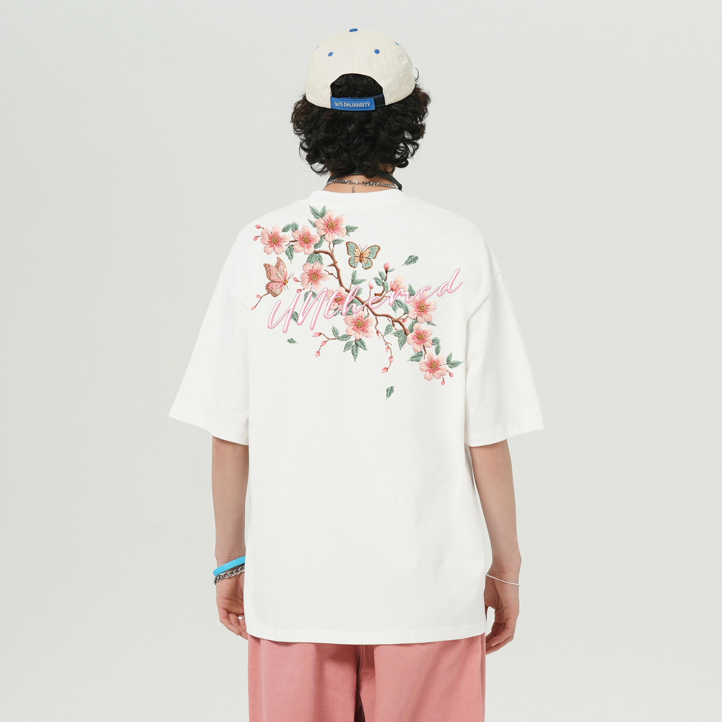 UNthemed T
