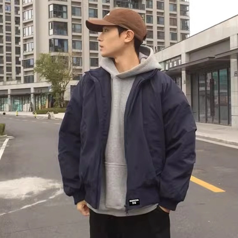 UNthemed cleanfitbomber