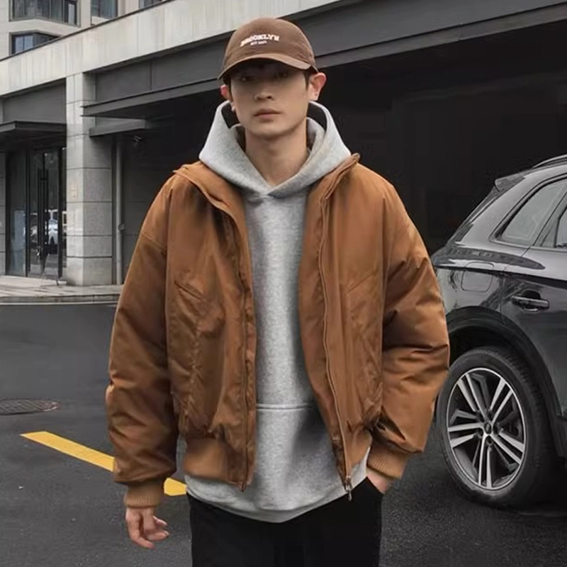 UNthemed cleanfitbomber