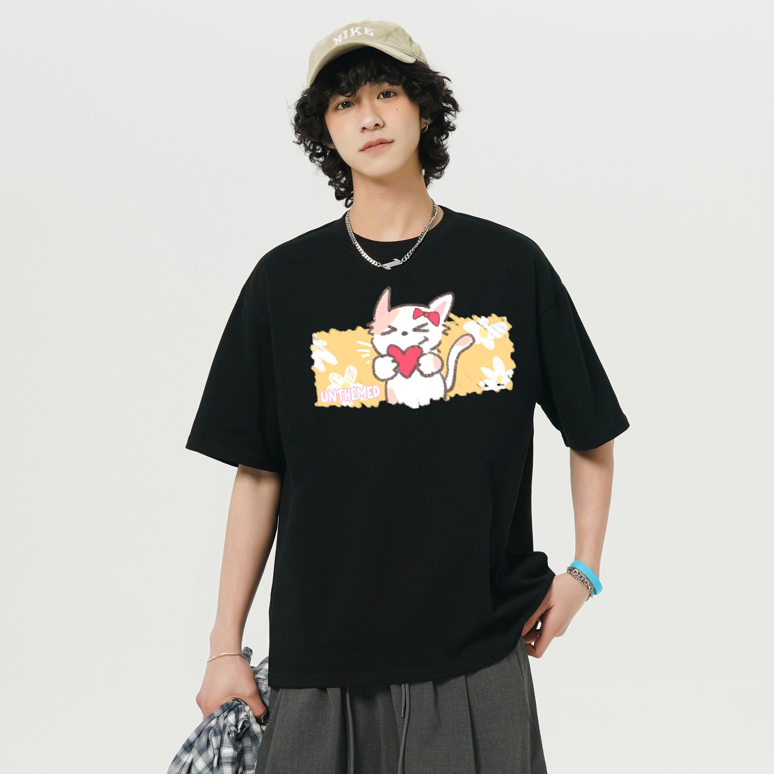 UNthemed T