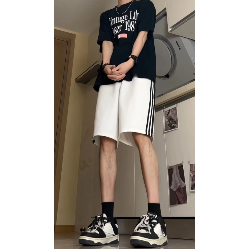 UNthemed