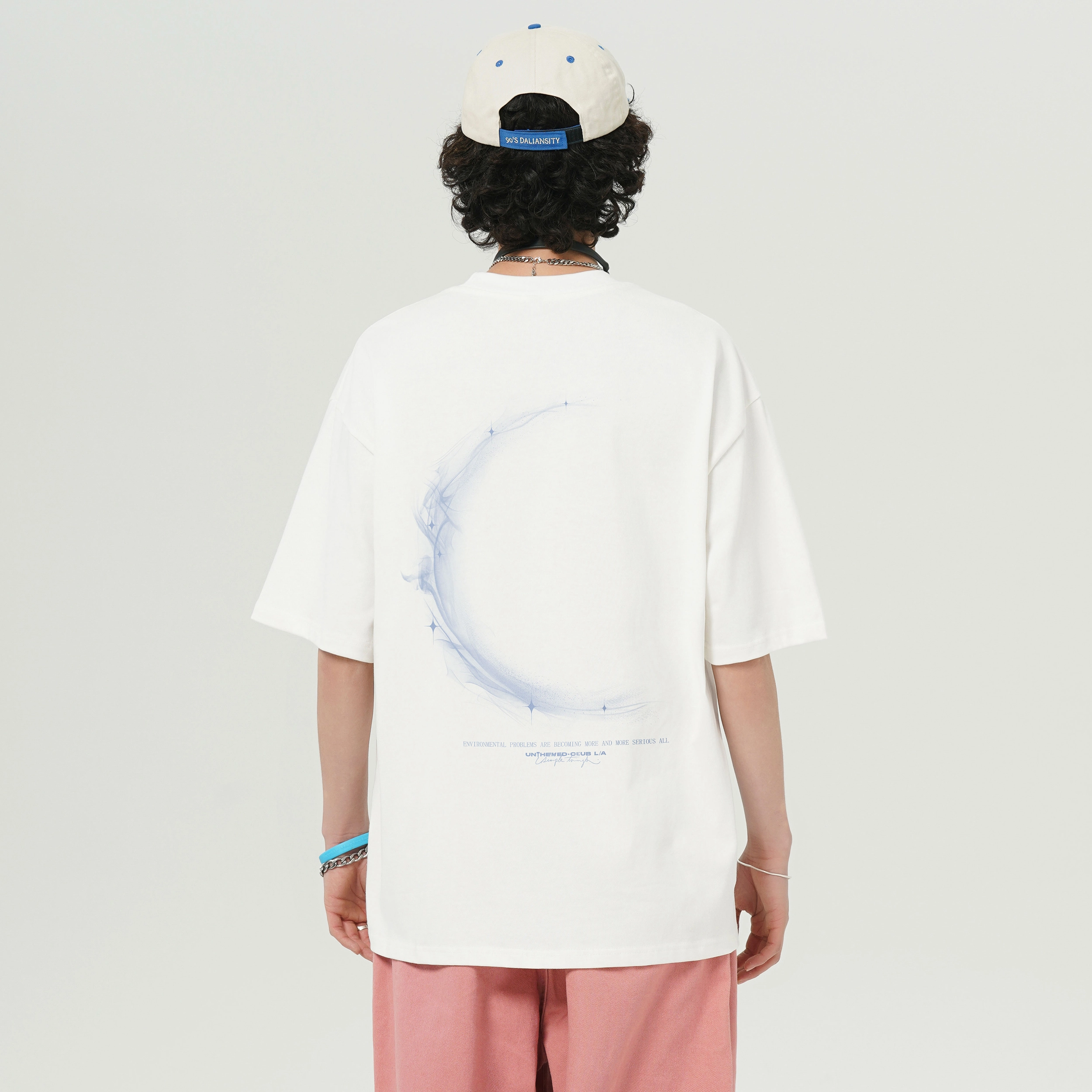 UNthemed T