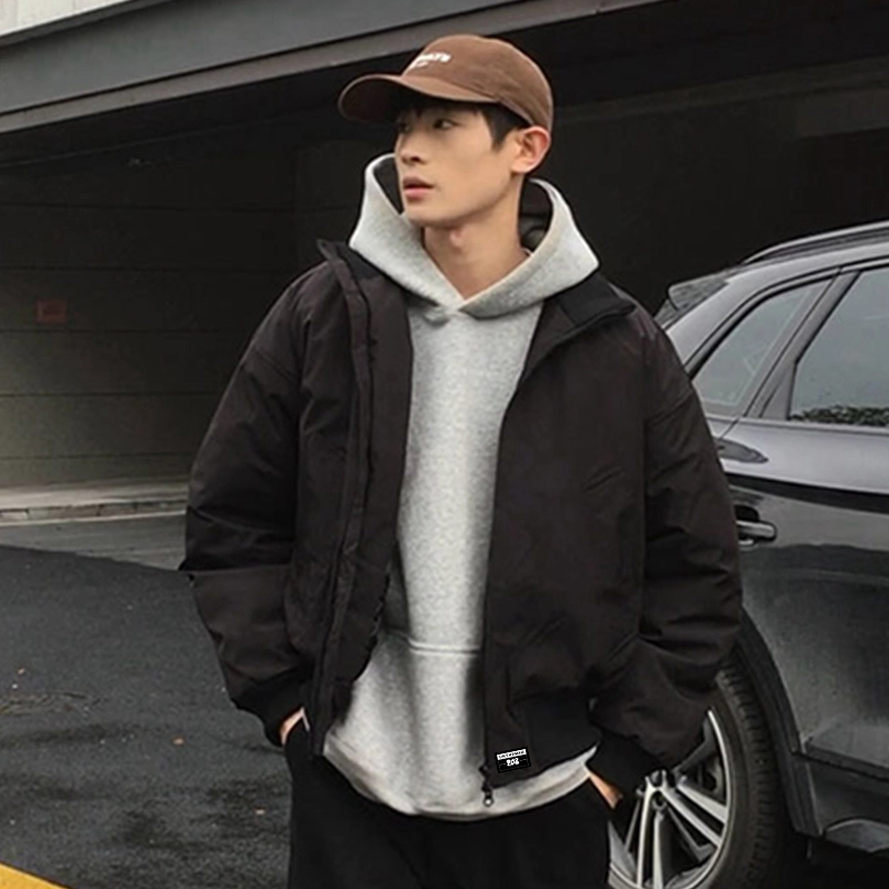 UNthemed cleanfitbomber
