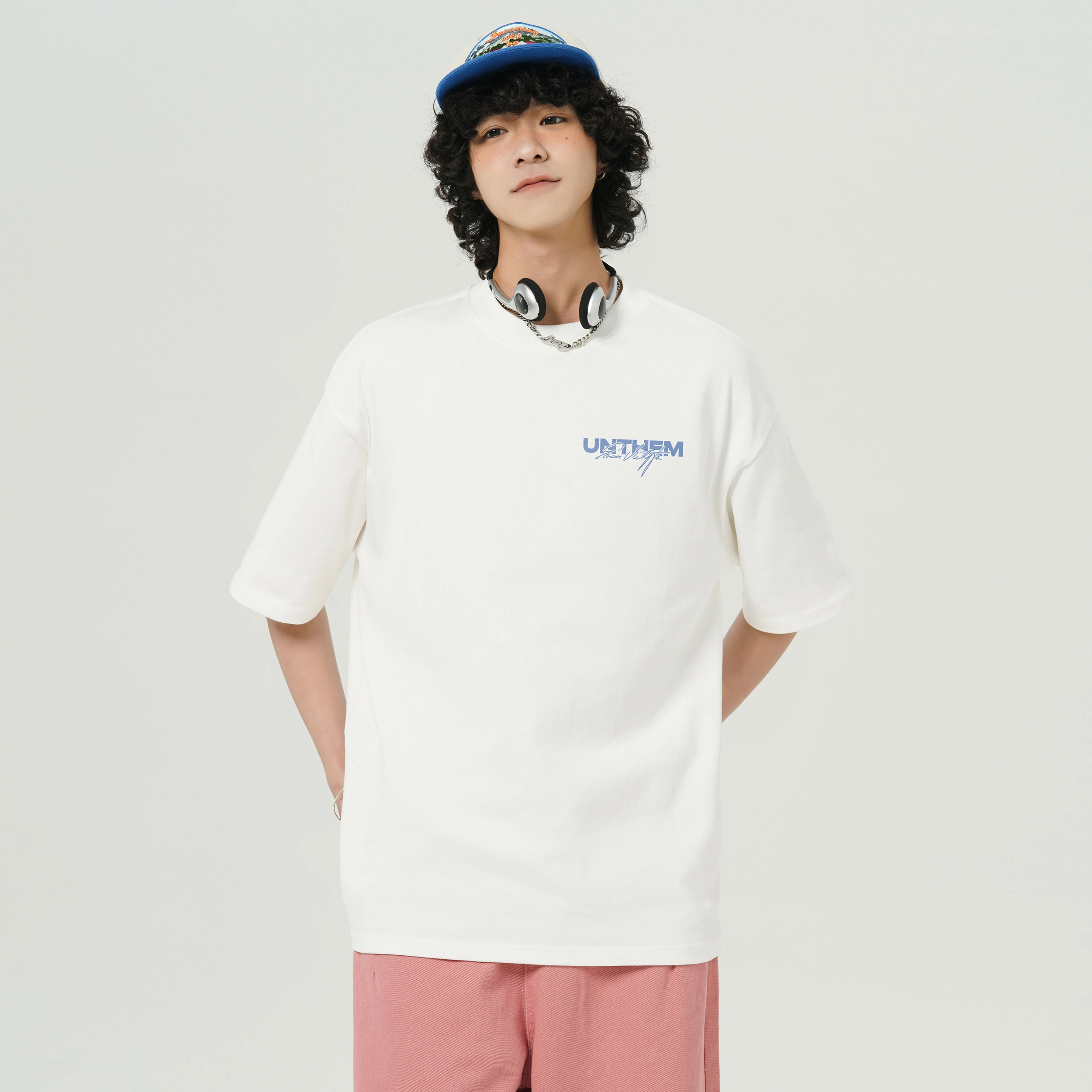 UNthemed T