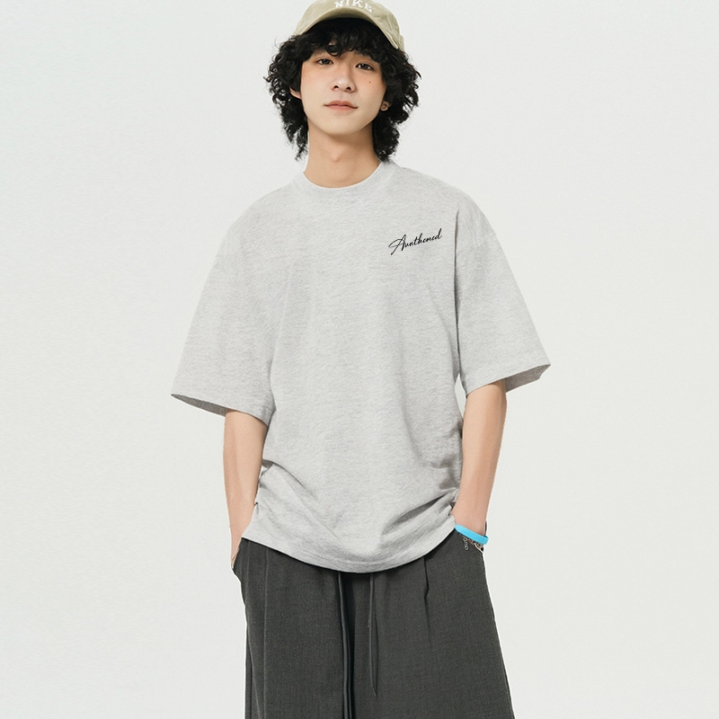 UNthemed T