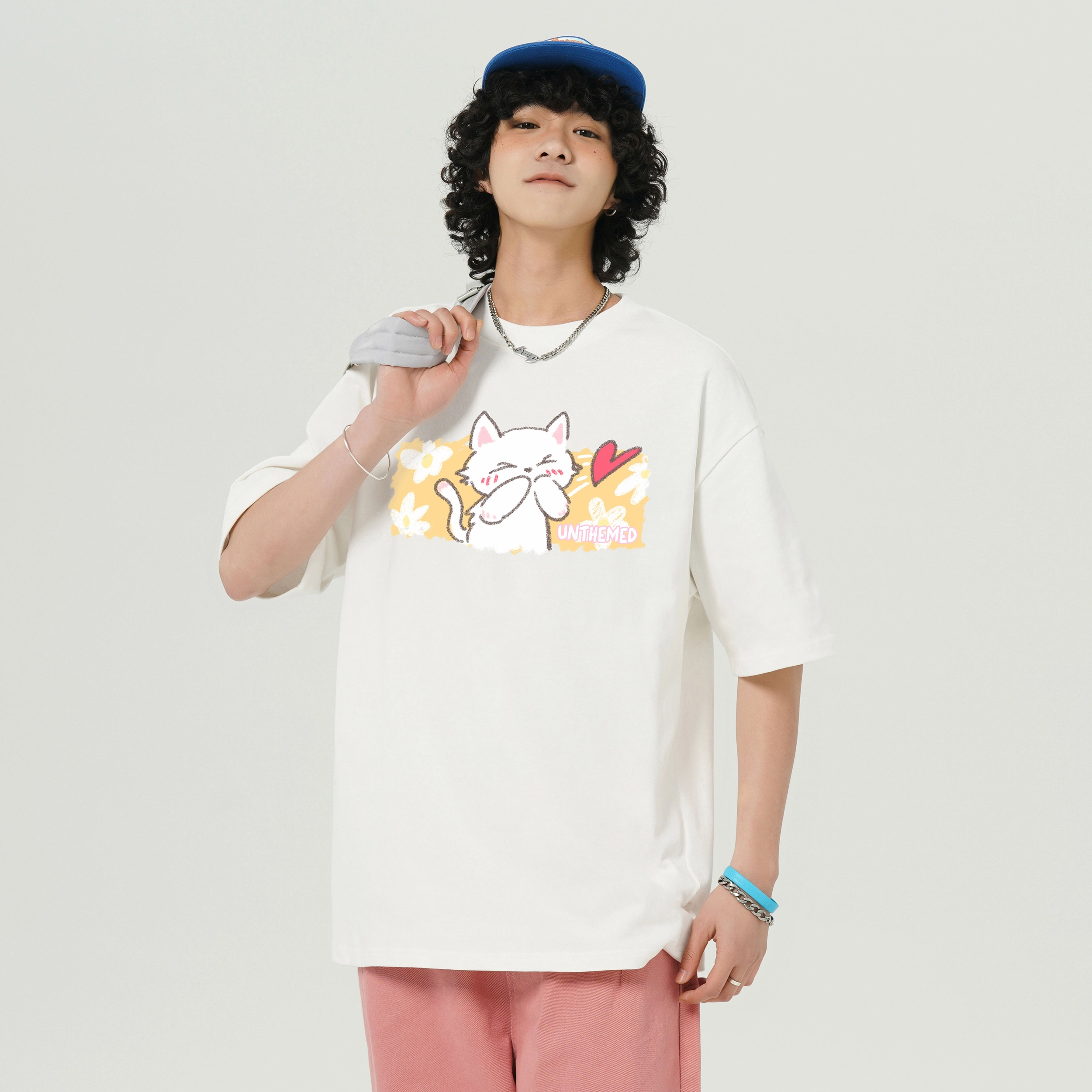 UNthemed T