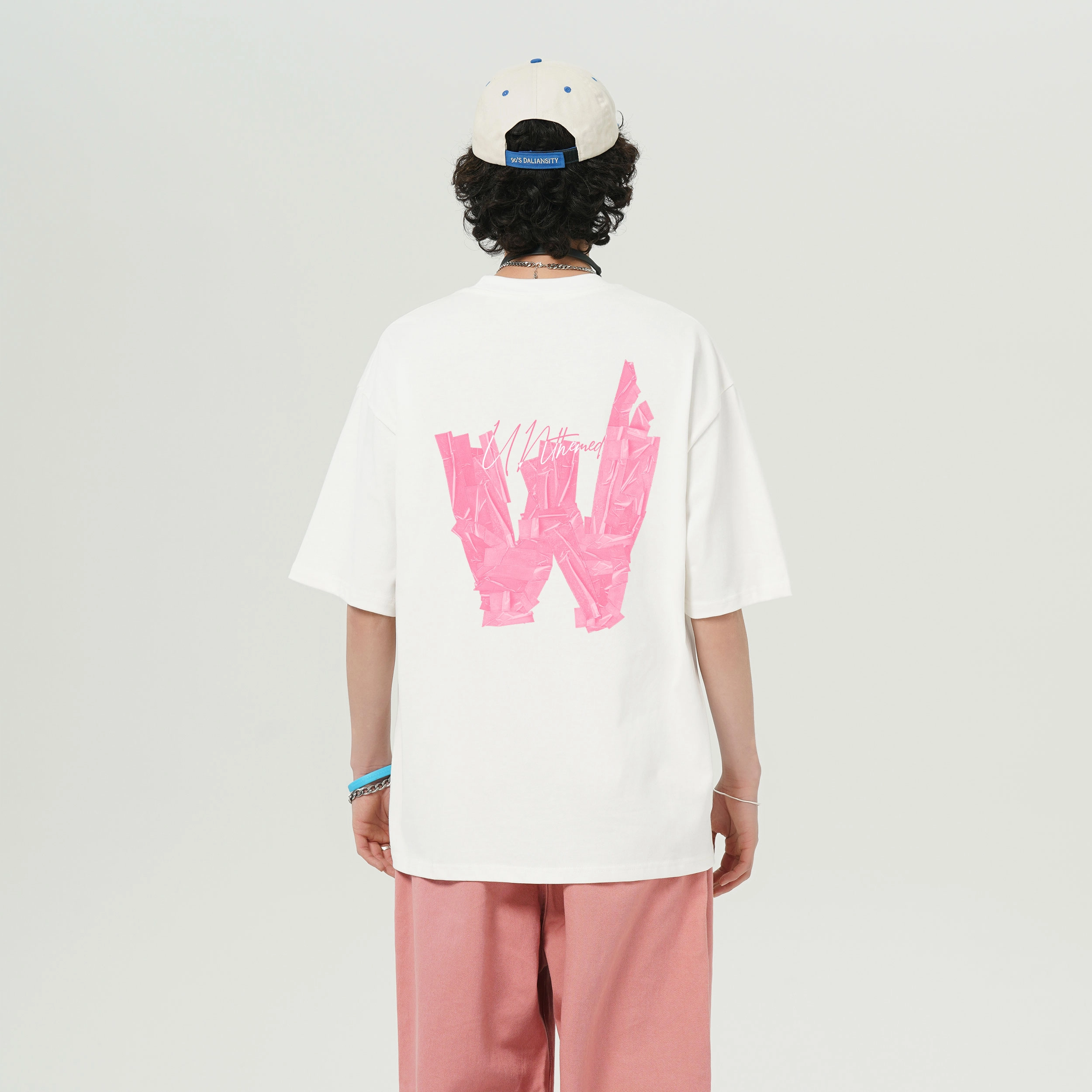 UNthemed T