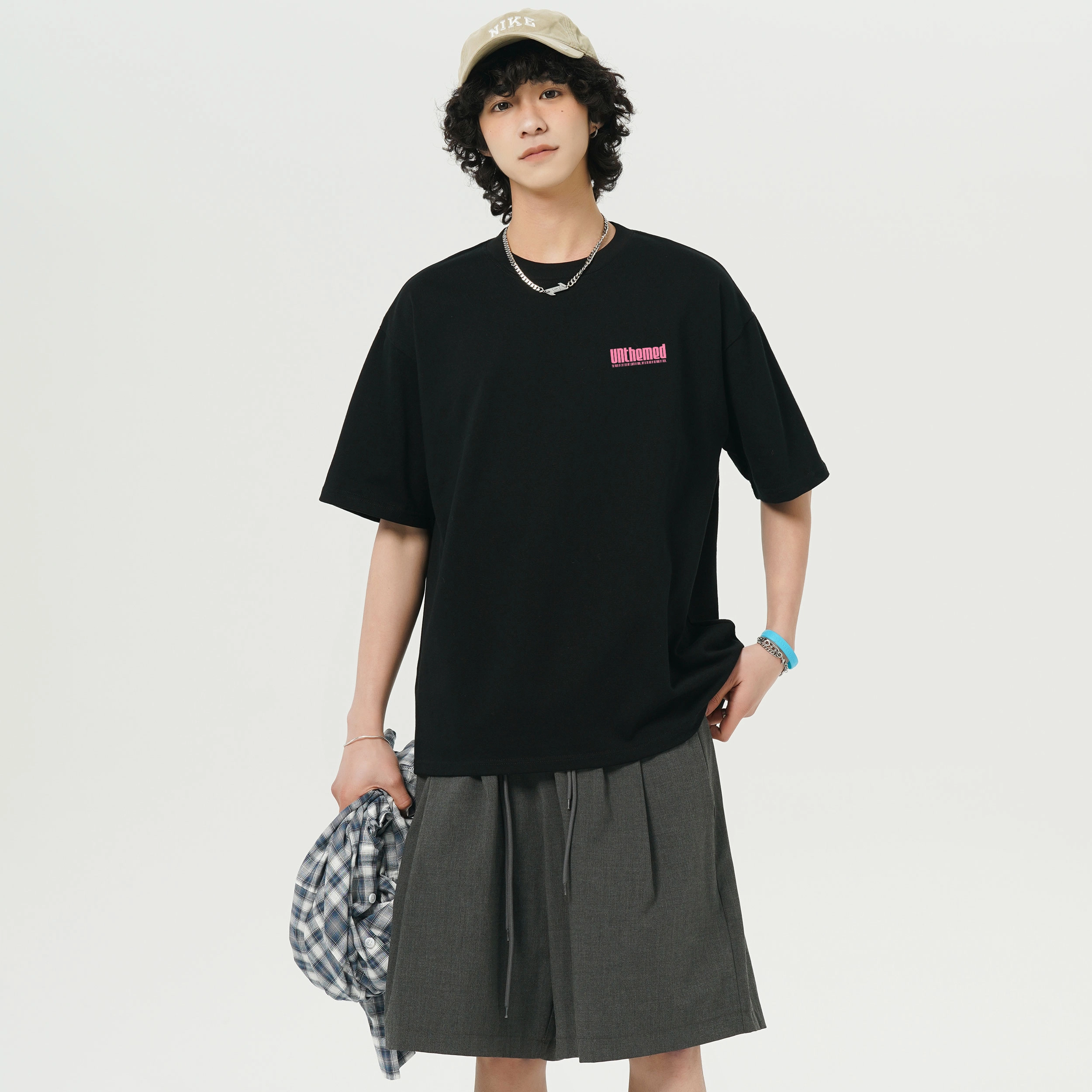UNthemed T