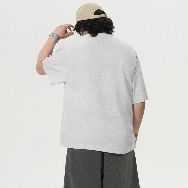 UNthemed T