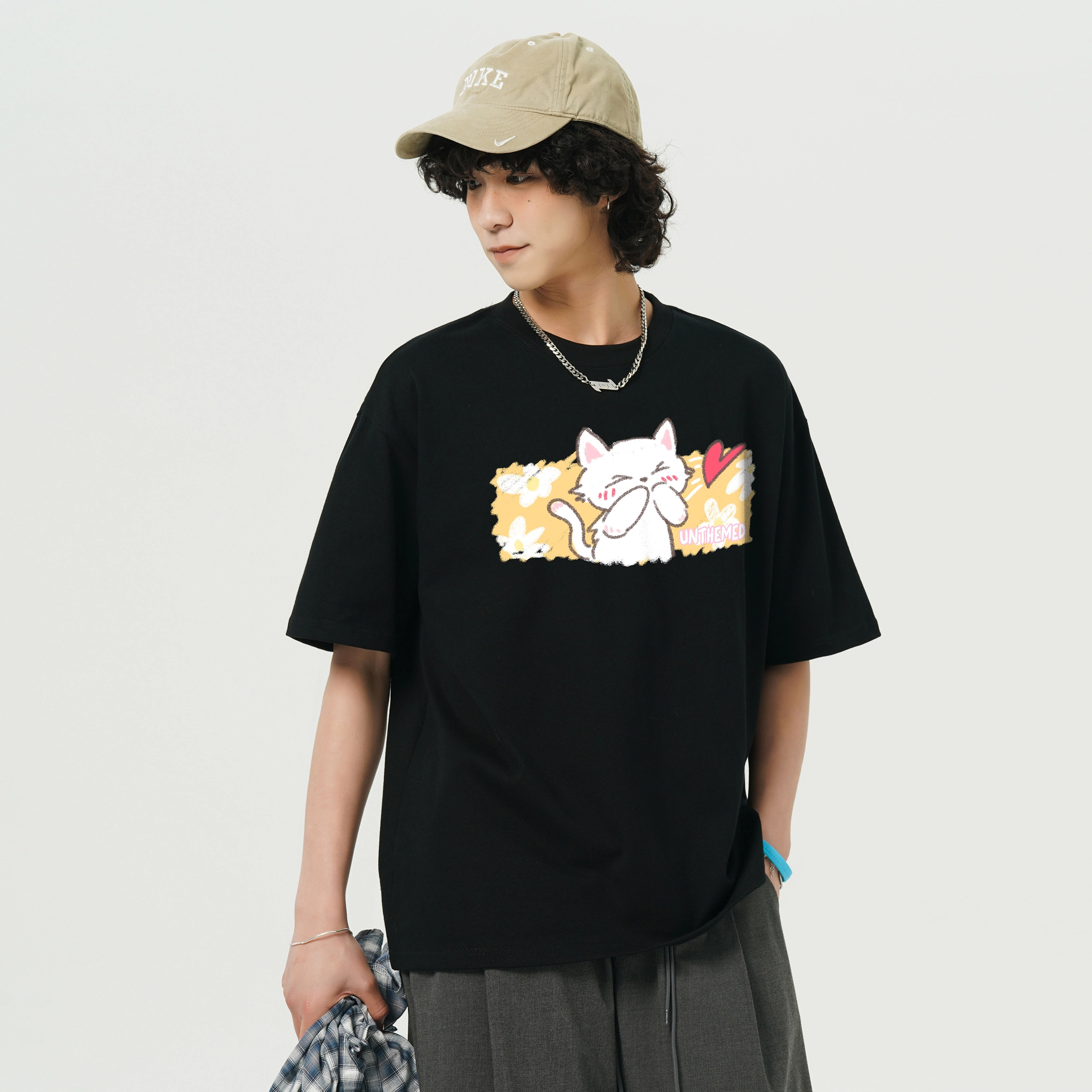 UNthemed T