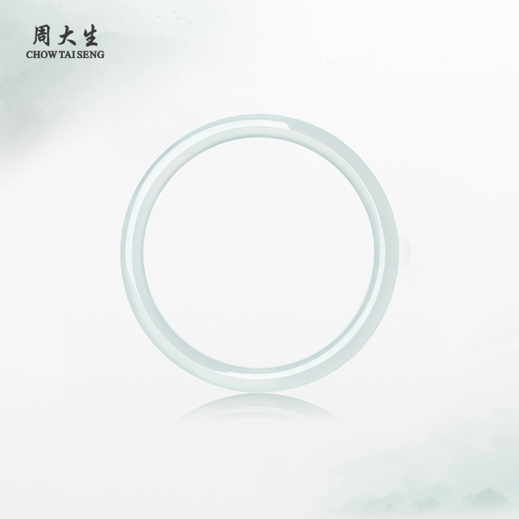 周大生 白月光古香古色小众素玉素圈镯子 新中式显白显手细水润镯古典气质 清冷宫廷风旗袍礼服氛围感 好运 玉髓 手镯 女款