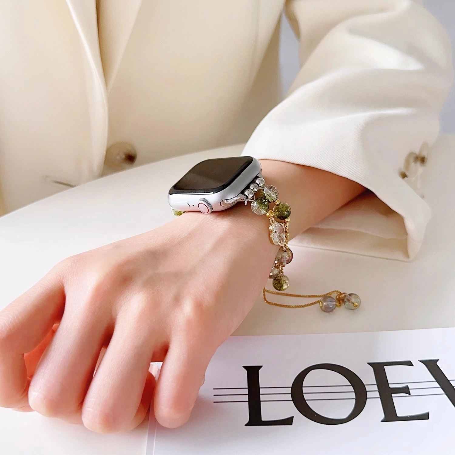 iwatch8se79s2ins44