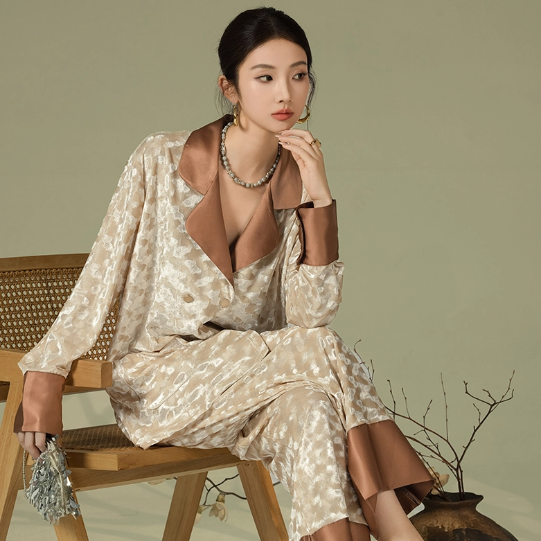 怡吾色 撞色翻领柔软舒适丝绒长袖长裤简约可外穿睡衣套装 女款