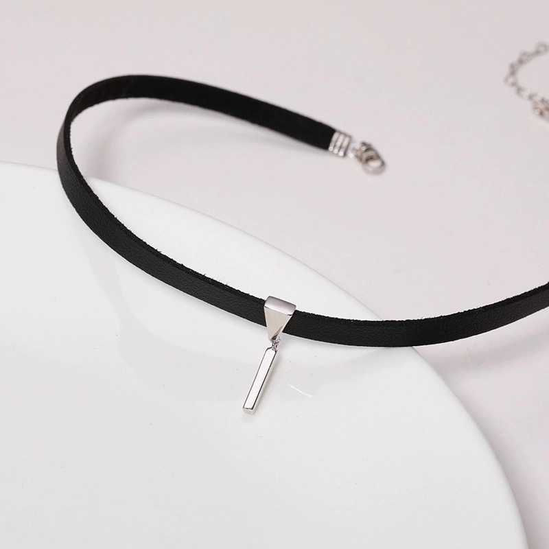 ZWU choker pu