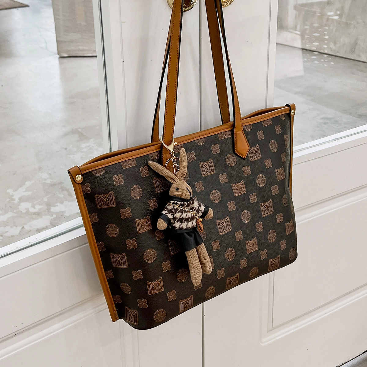 15 MINS PVC Tote