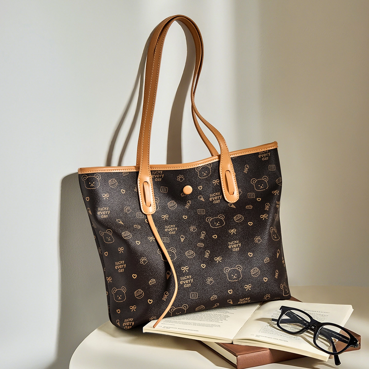 15 MINS PVC Tote