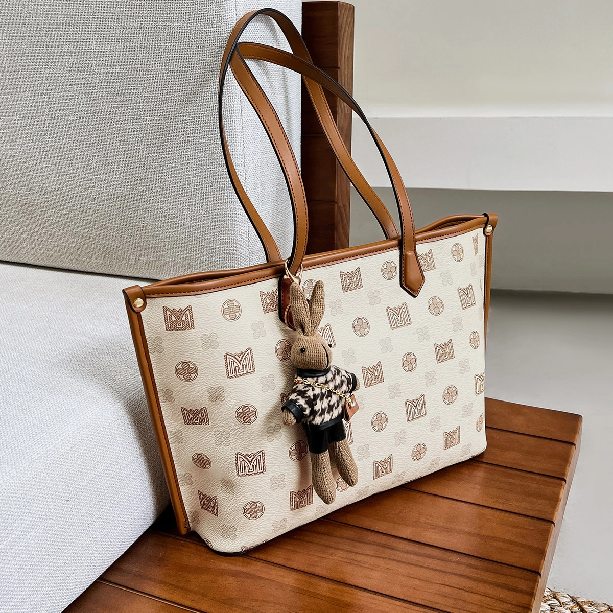 15 MINS PVC Tote