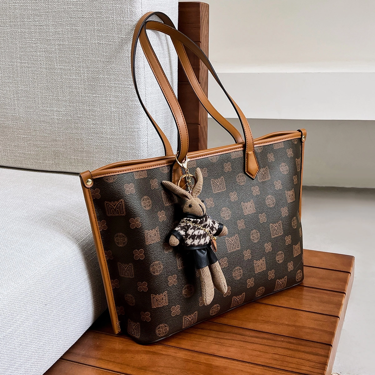 15 MINS PVC Tote