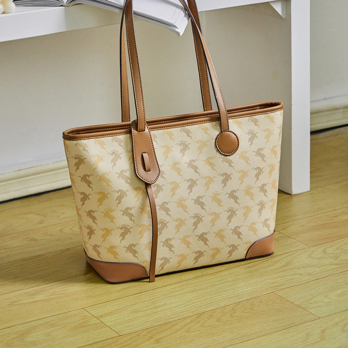 15 MINS PVC Tote