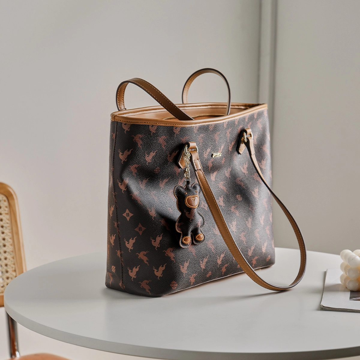 15 MINS PVC Tote