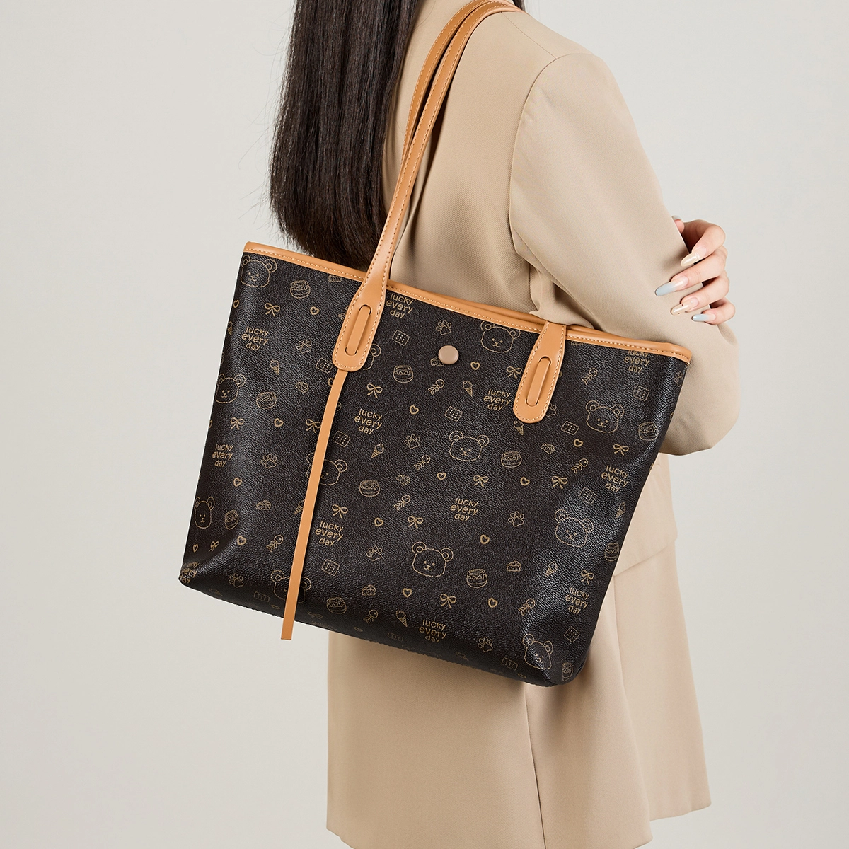 15 MINS PVC Tote