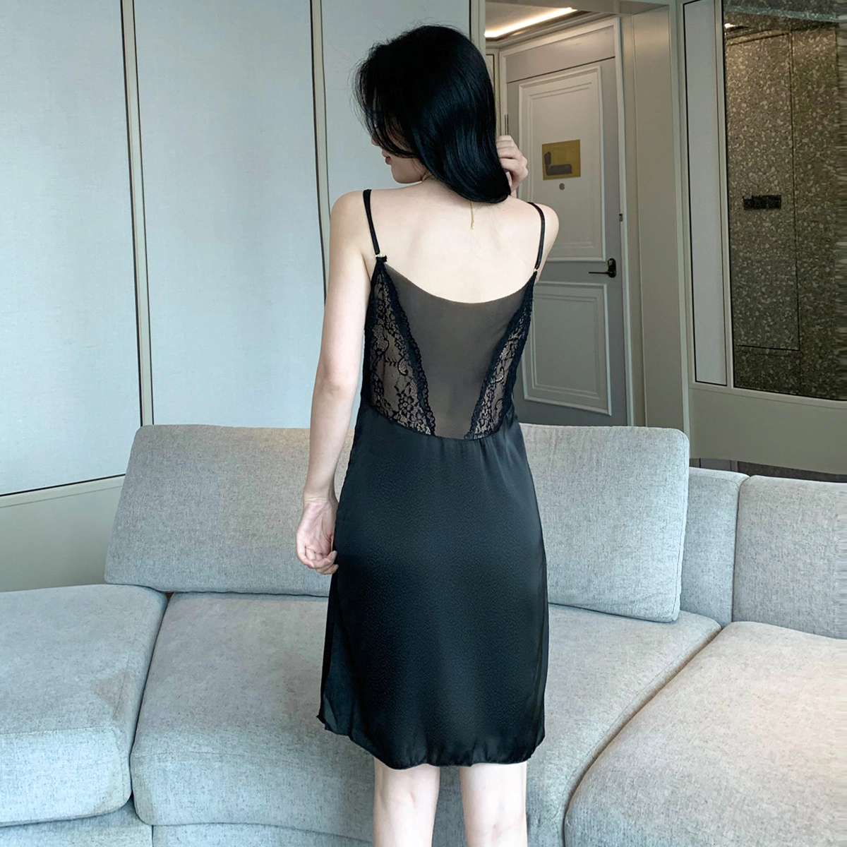 水中花 蕾丝美背连衣裙亲肤吊带舒适带三角裤短裙睡衣套装 女款 黑色