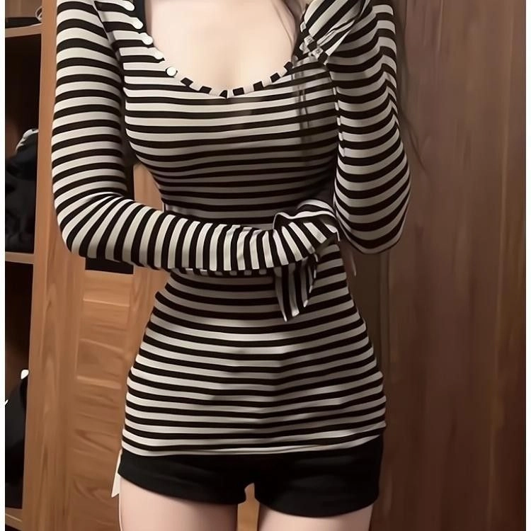 WLEQK V T