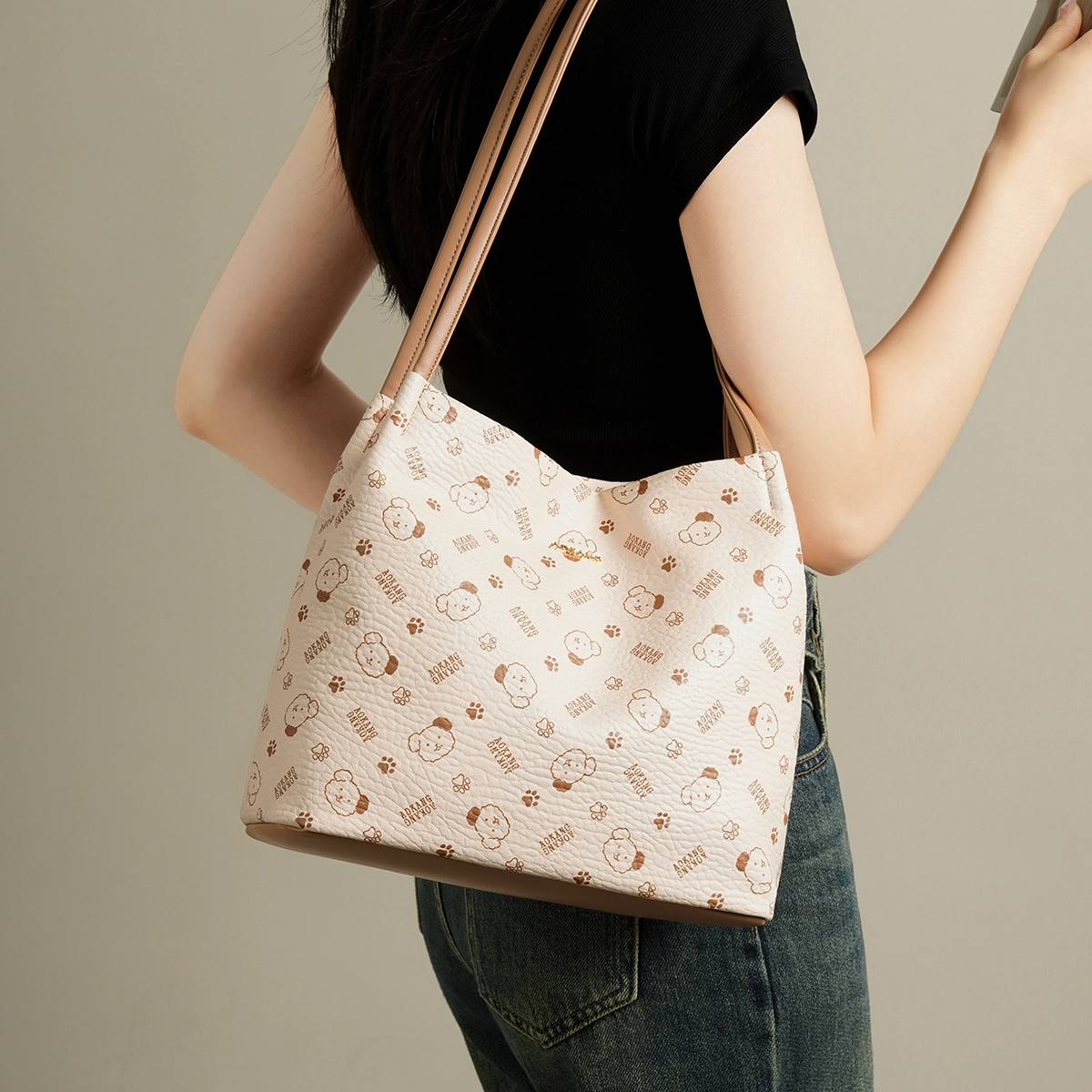 AOKANG Lucky PVC Tote