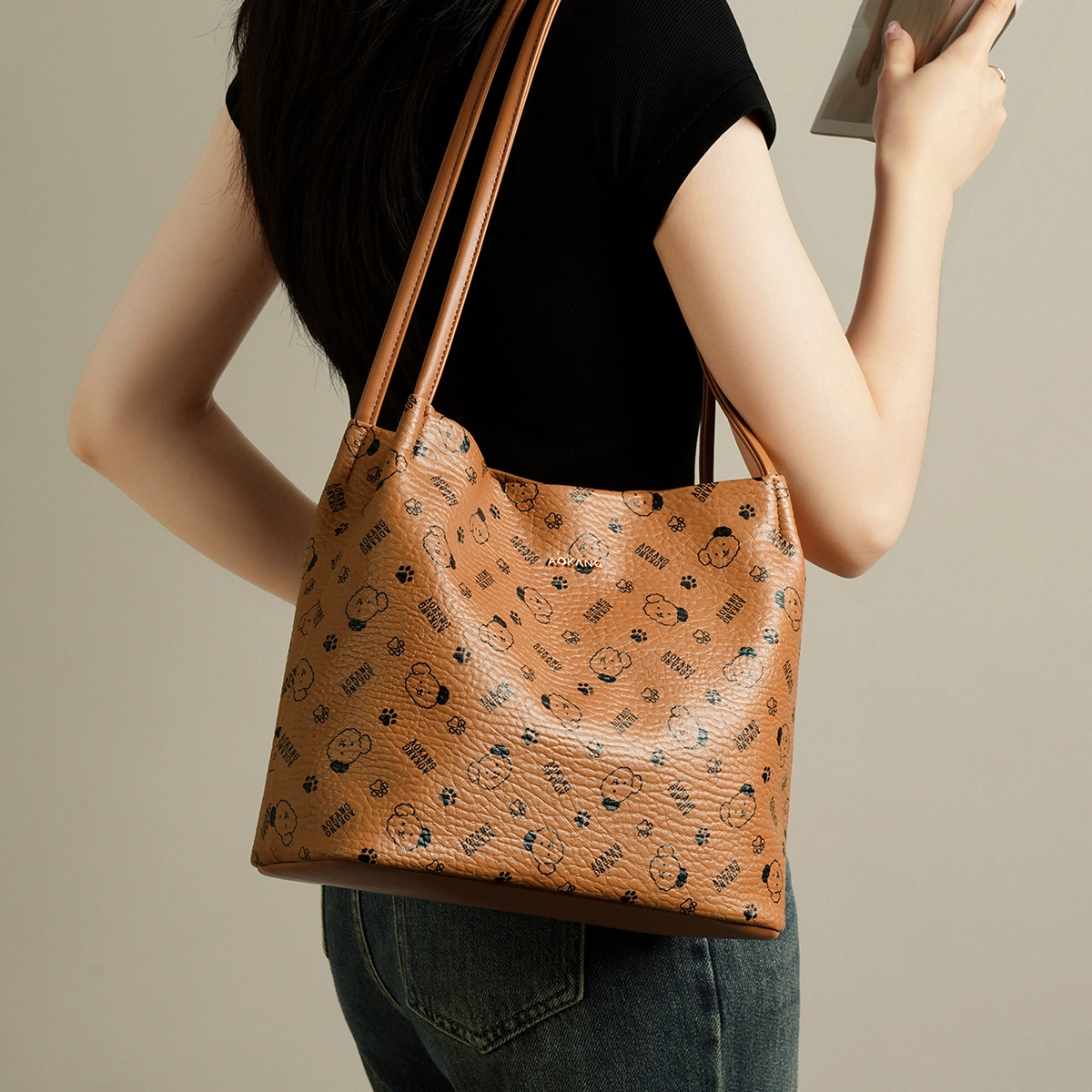 AOKANG Lucky PVC Tote