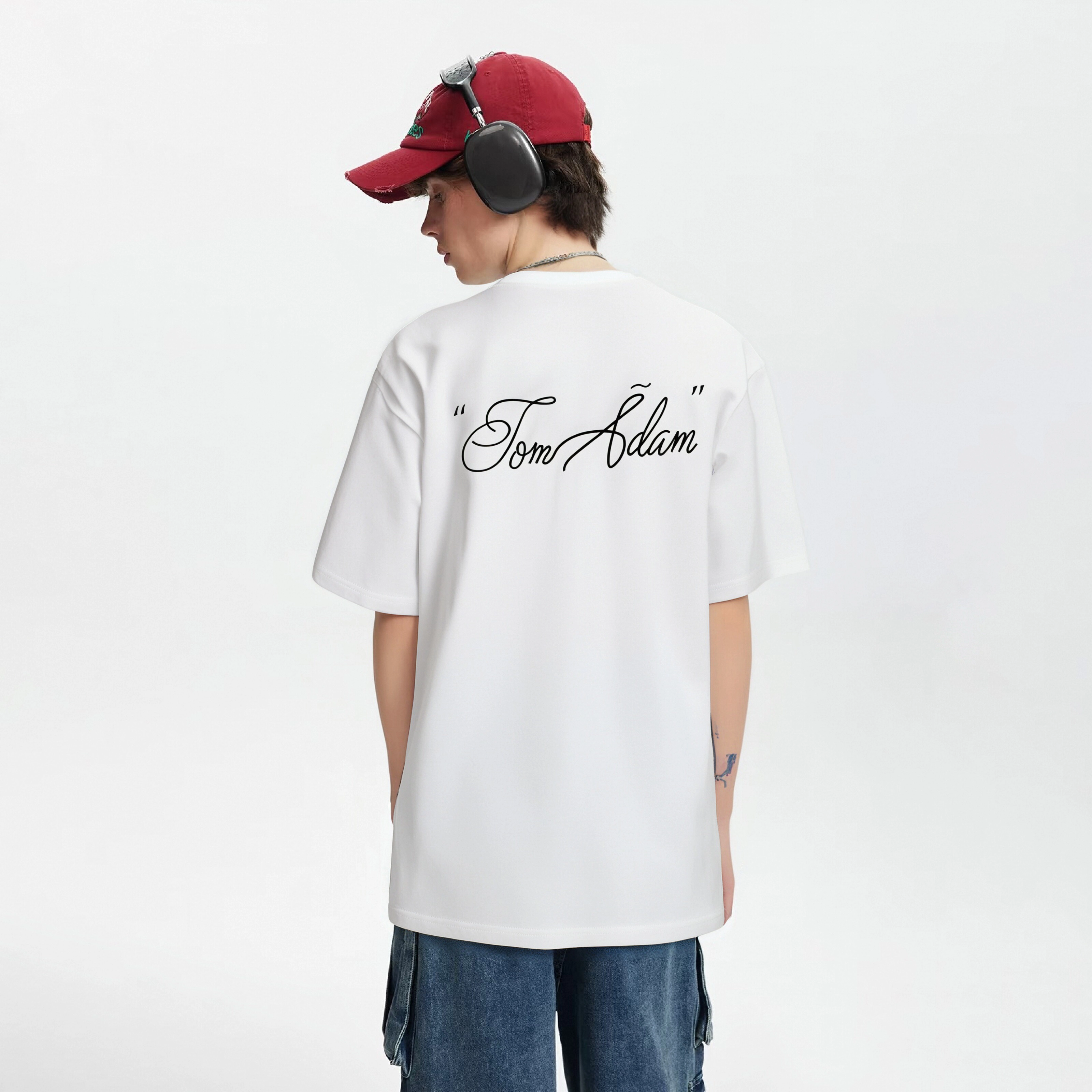 TOM ADAM T